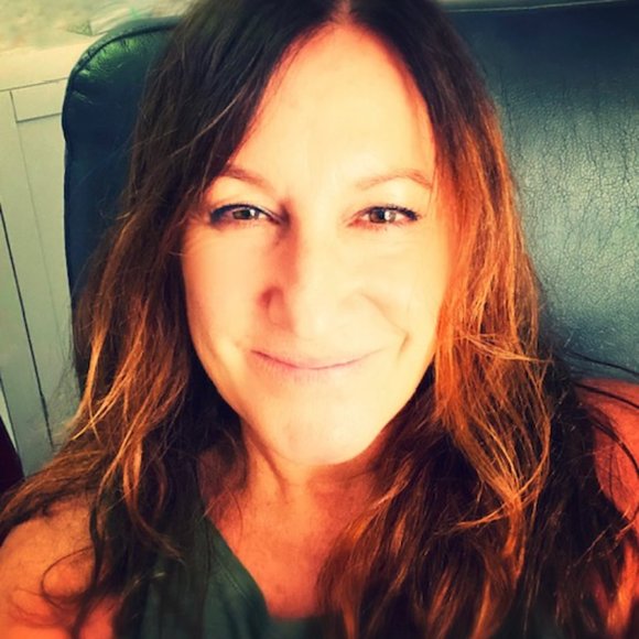 Meet your Posher, Diana - Picture 1 of 2